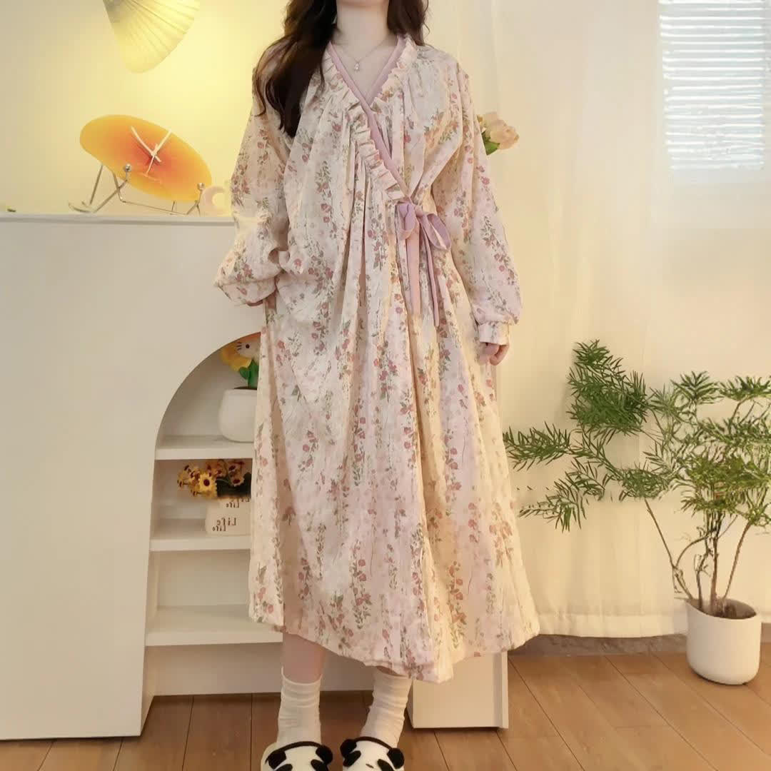 Chemise de Nuit Longue Confortable et Élégante Femme à Encolure V Florale – Légère, Manches Longues, Coupe Décontractée Toutes Saisons
