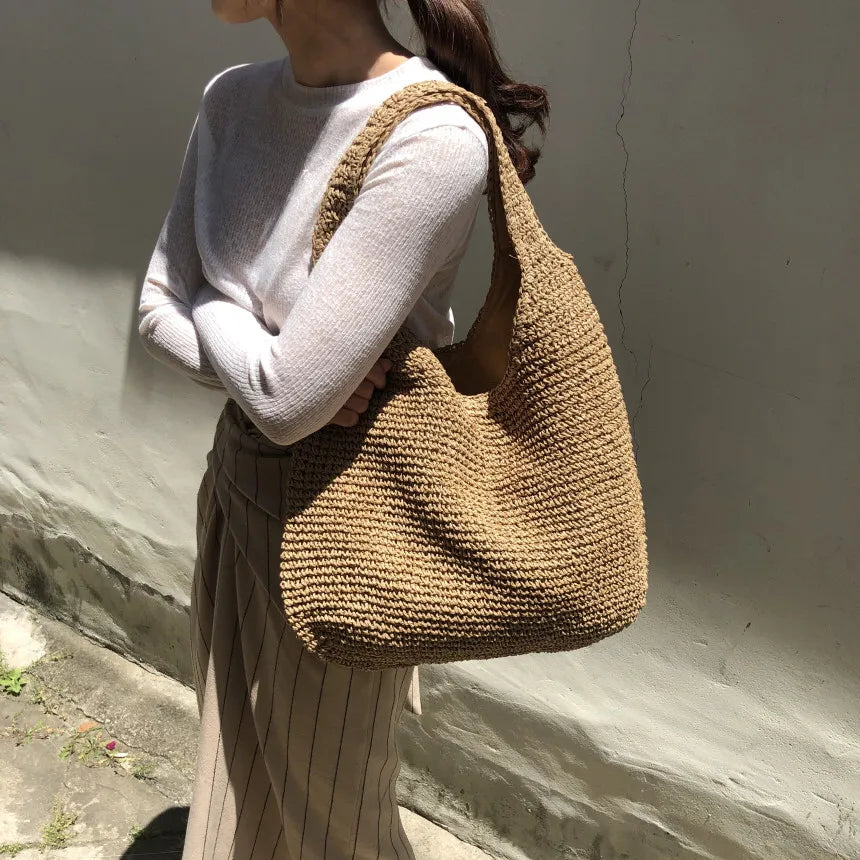 Elegant straw beach bag for women