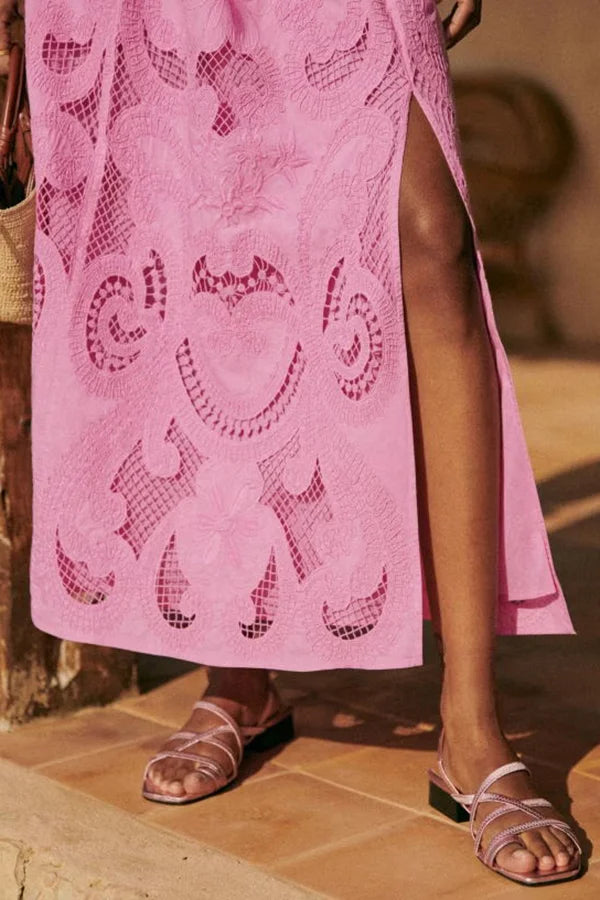 Ensemble deux pièces femme brodé Santorin élégant – Haut court sans manches et jupe longue fluide – Tenue d’été légère et décontractée pour la plage
