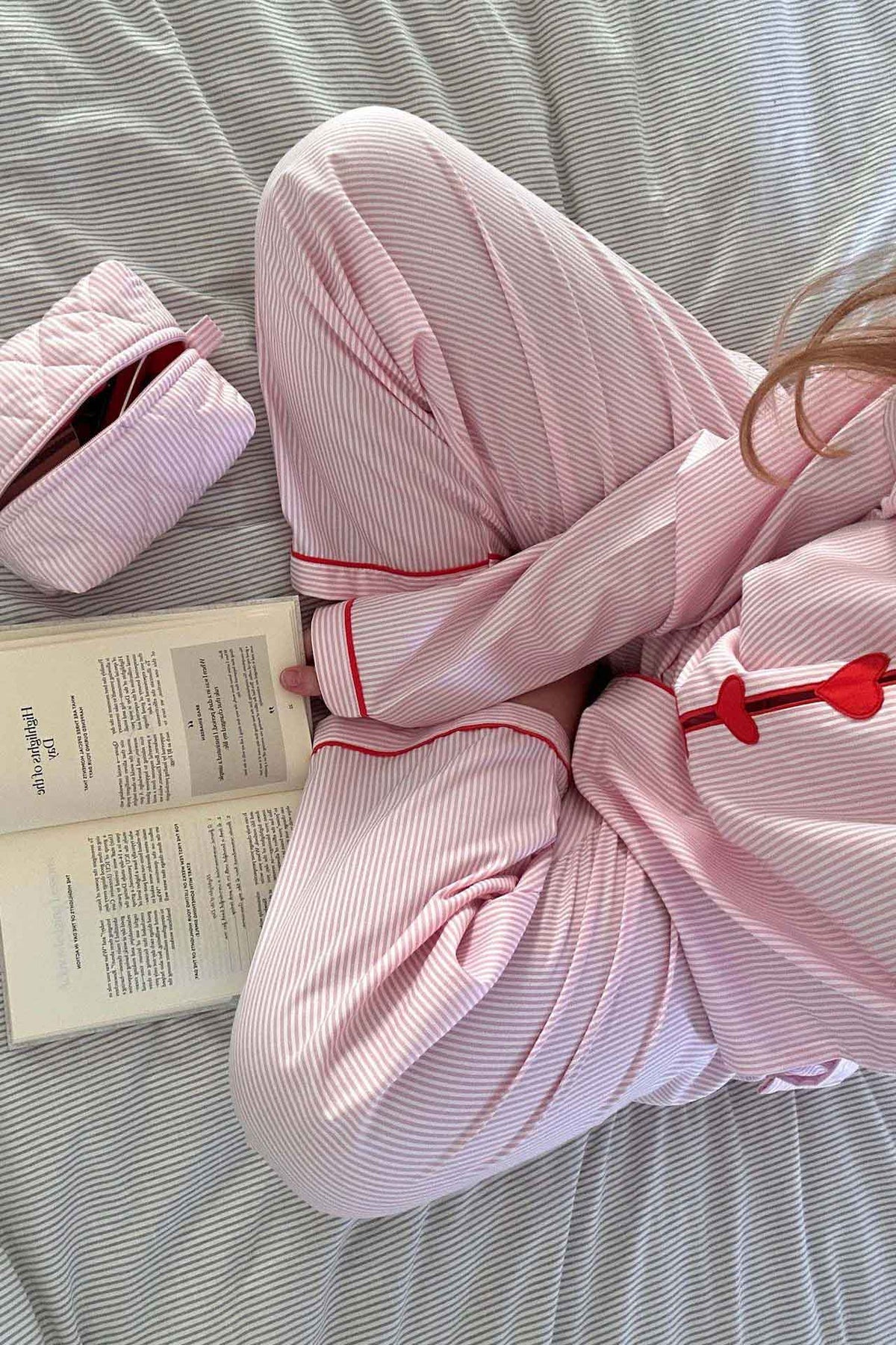 Ensemble pyjama femme deux pieces a coeurs - Doux et confortable