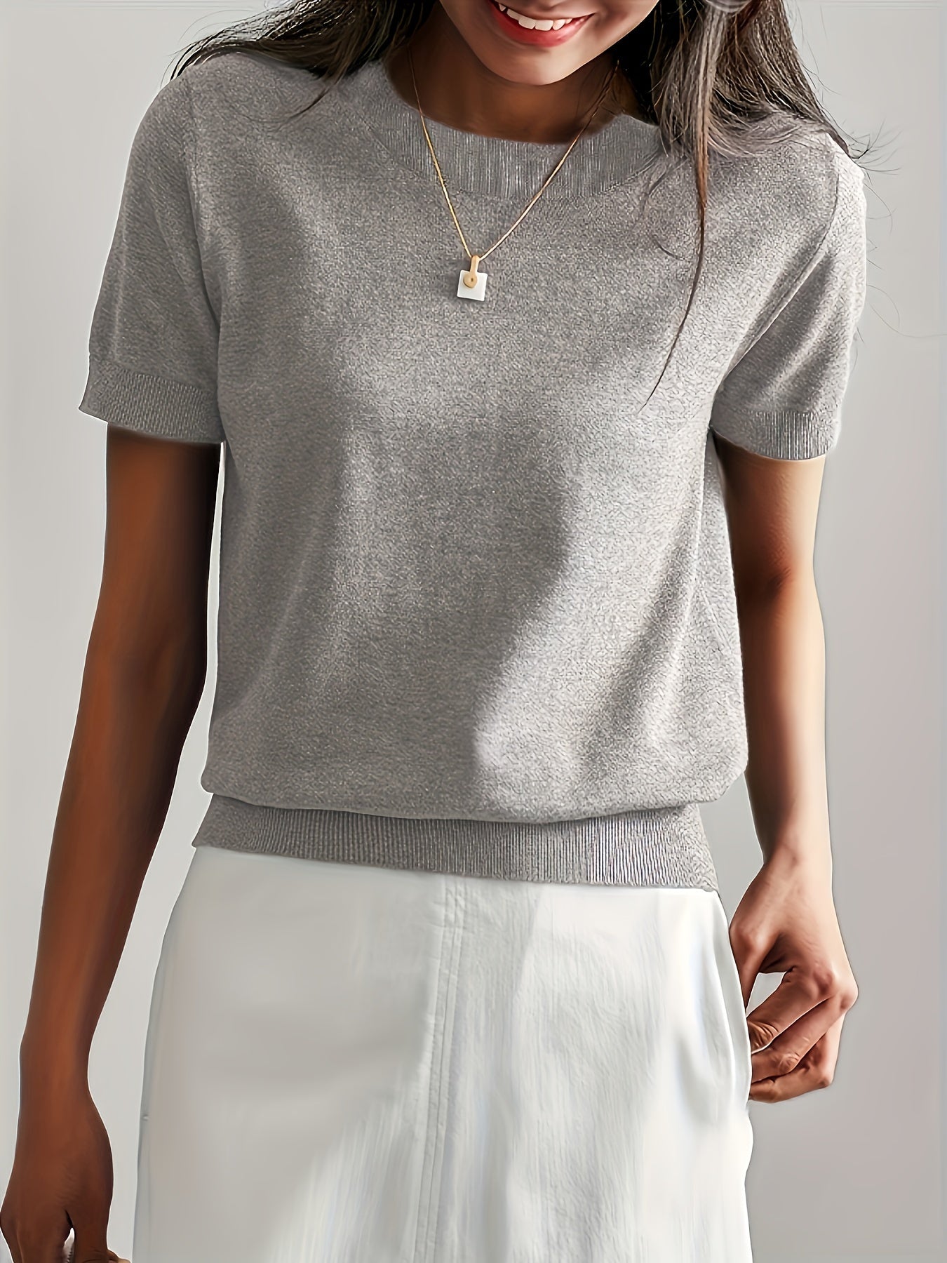 Haut en tricot classique à manches courtes pour femme