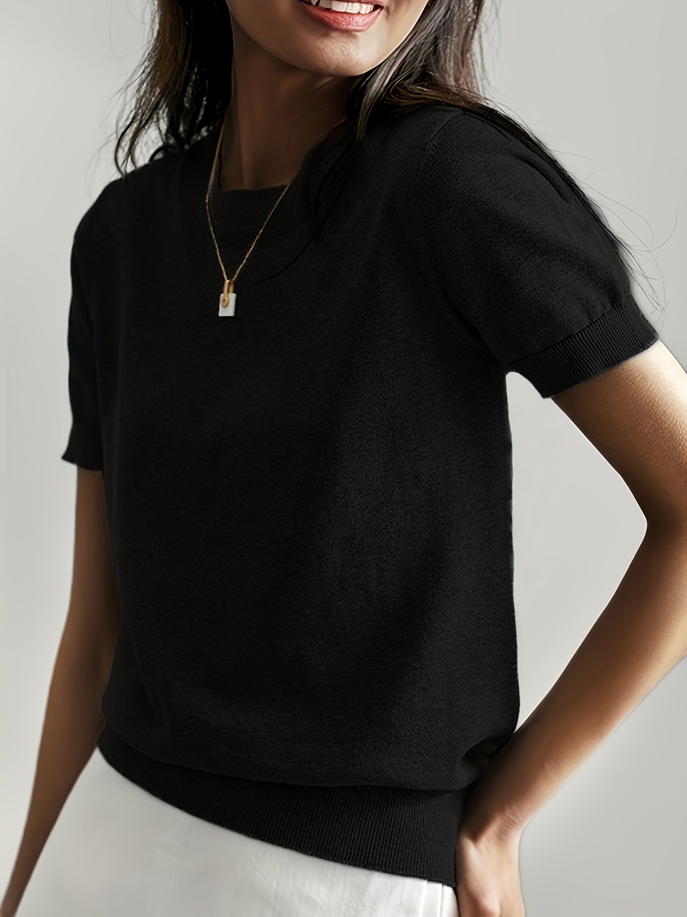 Haut en tricot classique à manches courtes pour femme