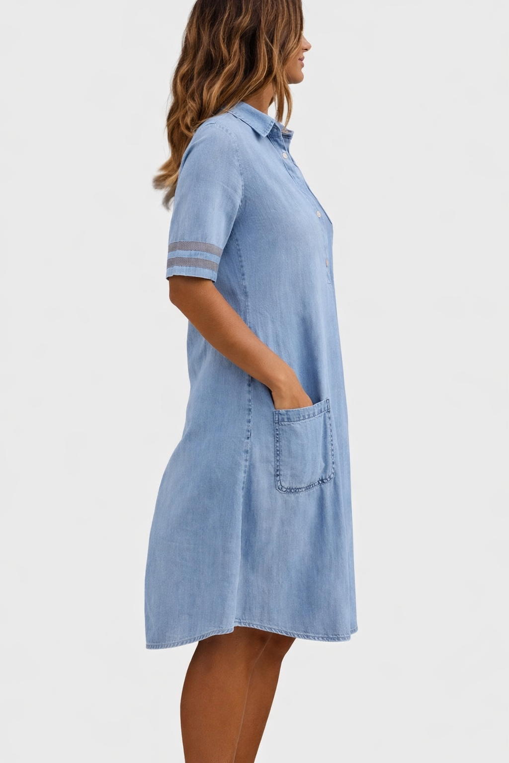 Flattering Women's Denim Dress - Casual and Easy to Wear