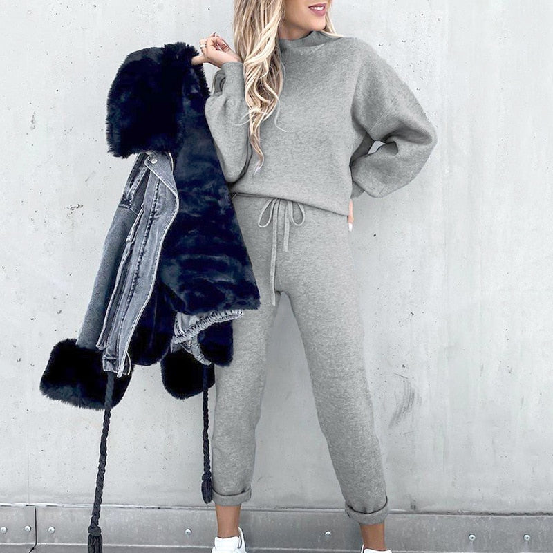 Ensemble de survêtement deux pièces élégant et confortable pour femme