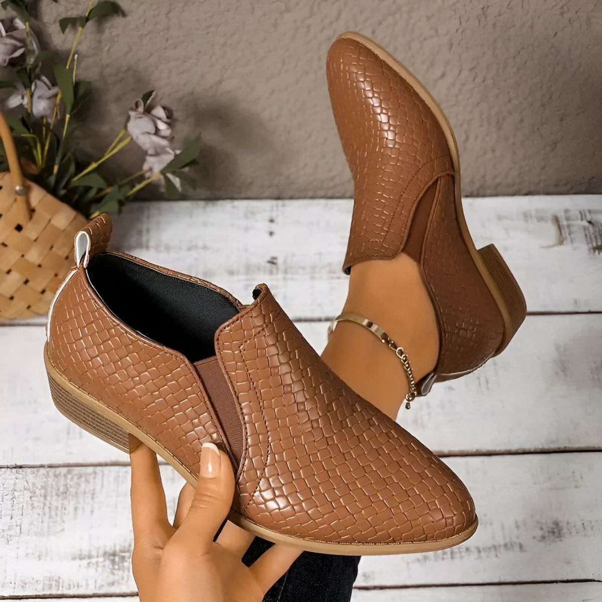 Chaussures Oxford Femme en Cuir Tressé Noir – Talon Bloc À enfiler