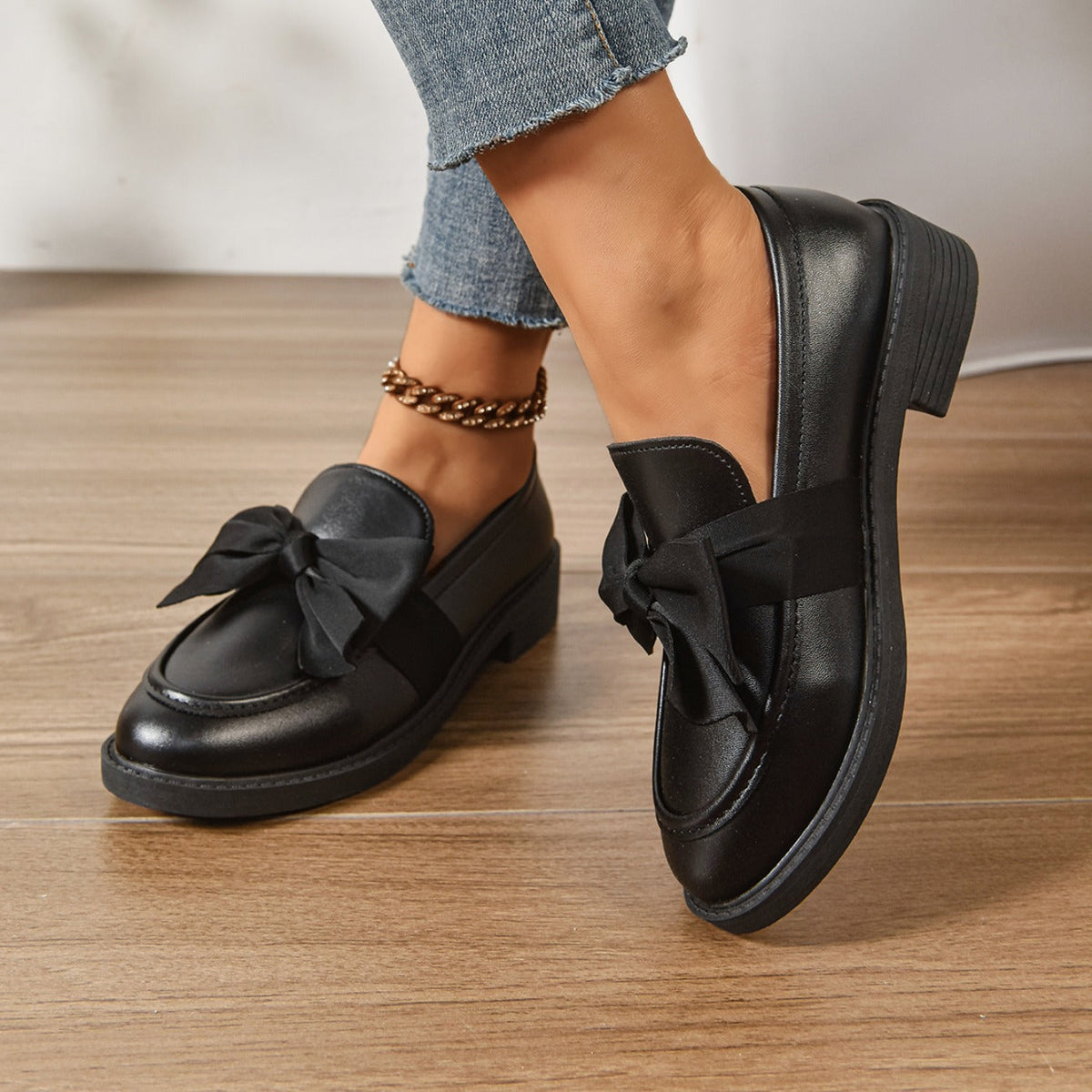 Slip-On Leather Moccasins – Elegant Shoes with Bow and Platform Sole