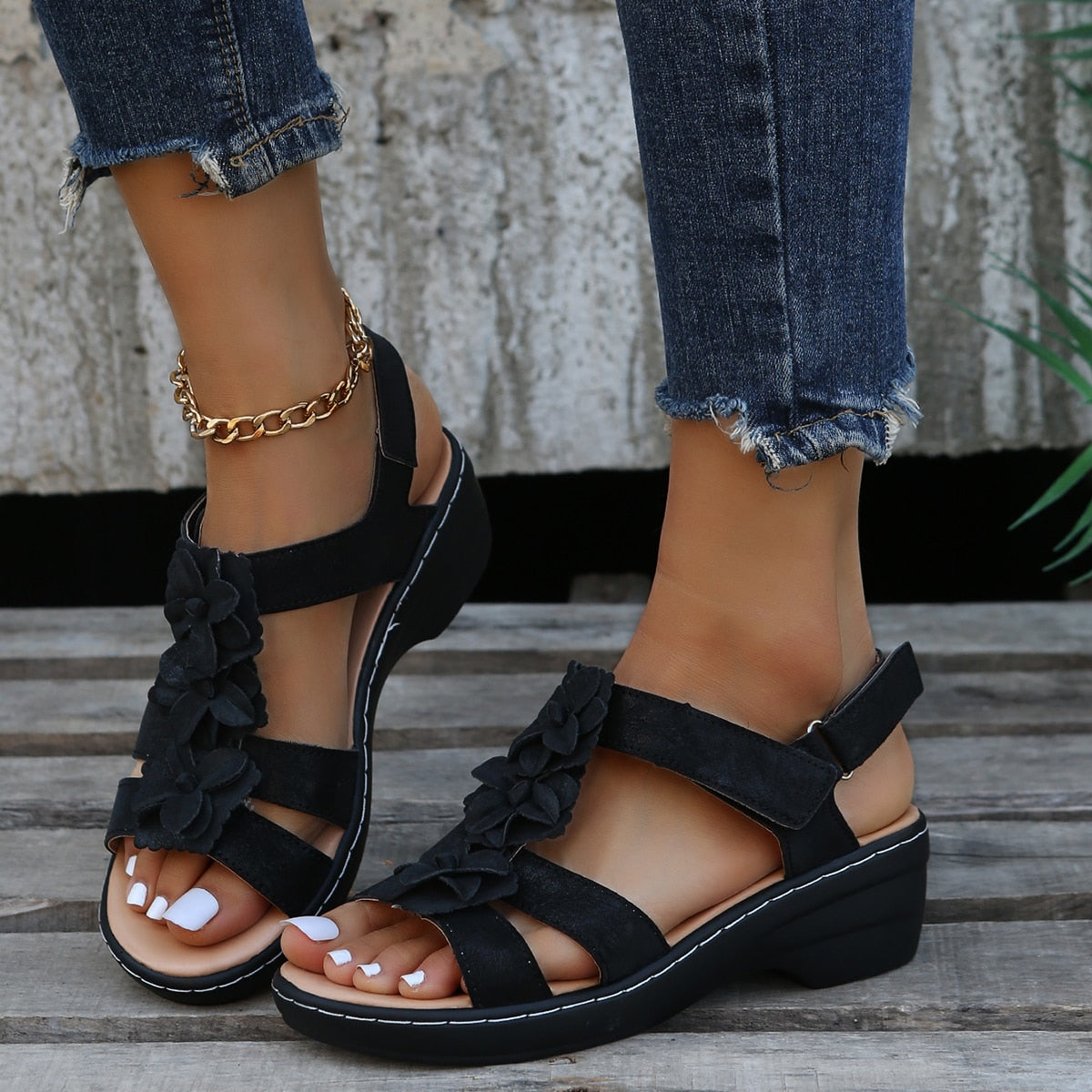 Sandales Décontractées Florales Orthopédiques Confortables à Petit Talon Plateforme Femme – Chaussures Élégantes d’Été