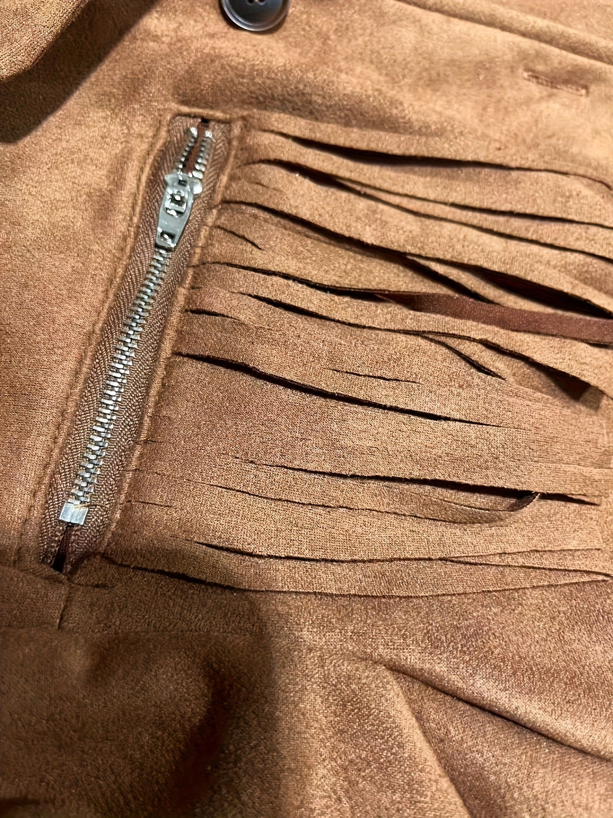 Women's Western fringe jacket - Trendy and confident