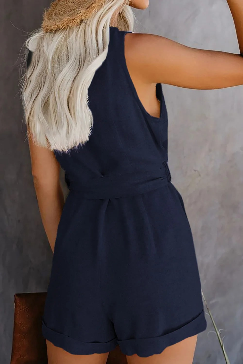 Women's romper with pockets - Casual and practical