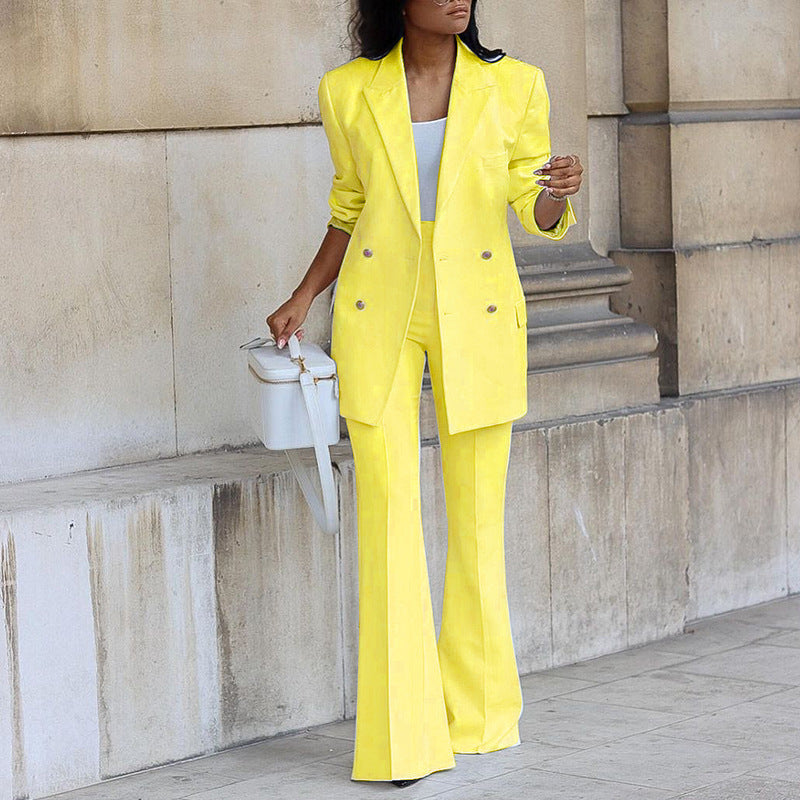 Ensemble blazer long et pantalon évasé – Look sophistiqué