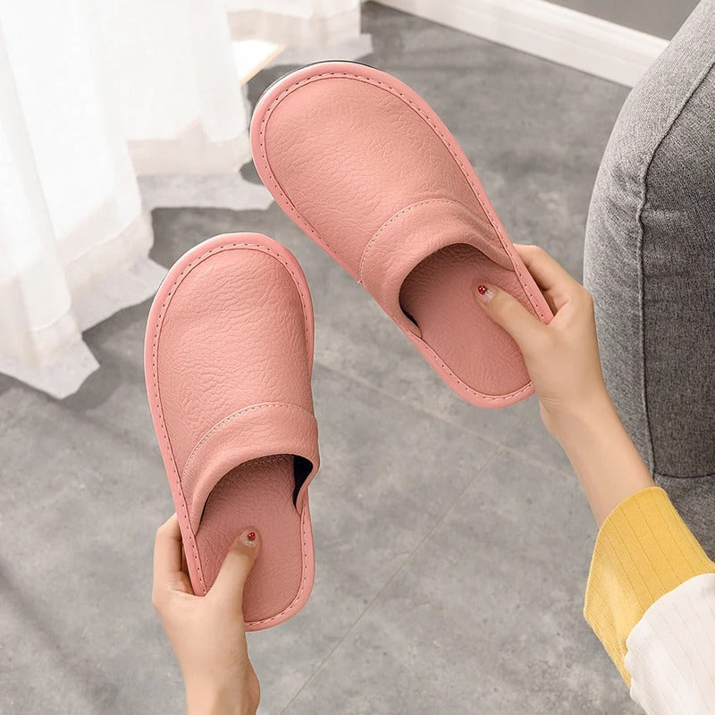 Chaussons confortables en cuir vegan – Luxe et détente