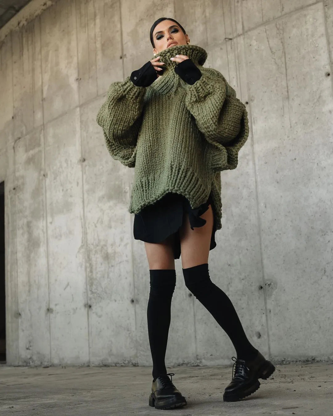 Pull Col Roulé Chunky pour Femme – Pull Tricoté Oversize à Manches Bouffantes