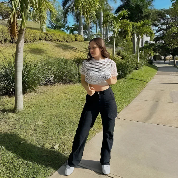 Premium stylish women's cargo pants with adjustable wide legs – High-waisted utility pants with a comfortable fit