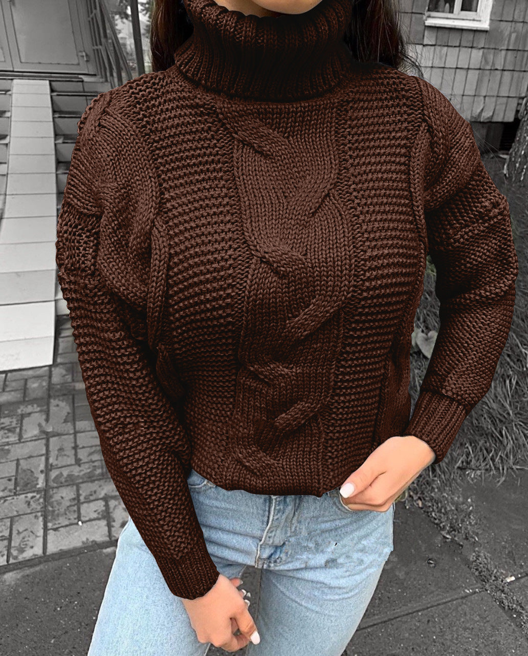 Women's cable-knit turtleneck sweater - Relaxed and warm
