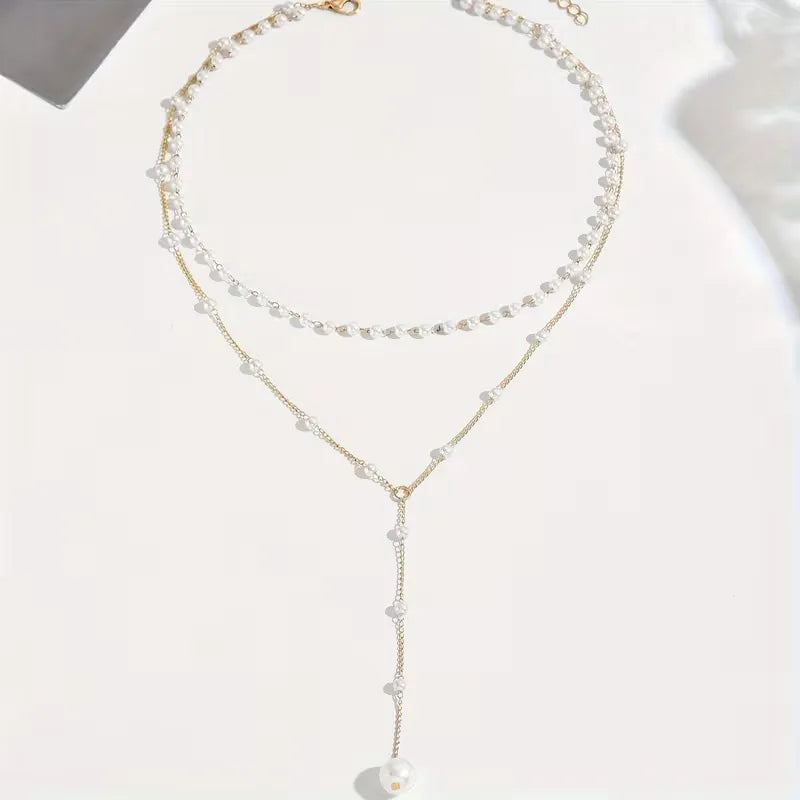 Necklace with faux pearls - Delicate and feminine