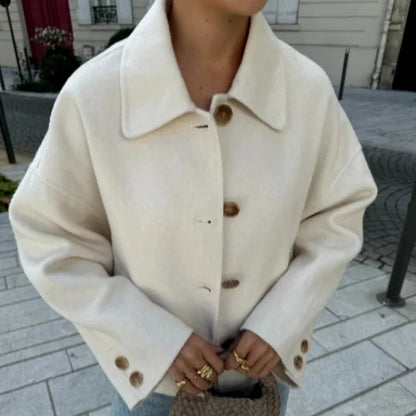 Women's short notched-collar coat - Chic and soft