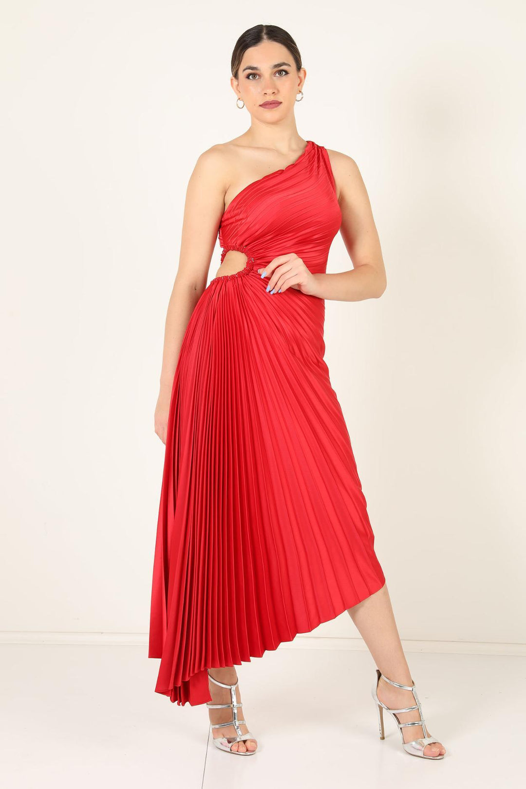Asymmetric pleated maxi dress for women - Elegant and flowing