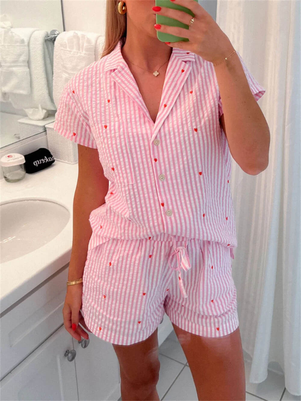 Ensemble Pyjama Court Rayé Confortable Femme – Chemise Boutonnée à Manches Courtes avec Shorts Assortis
