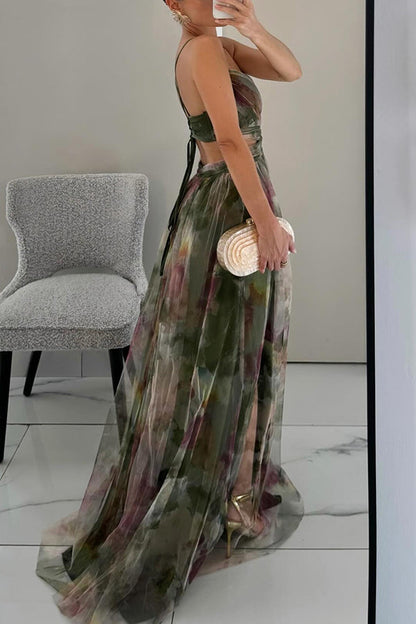 Robe longue élégante avec imprimé et laçage raffiné pour un look chic