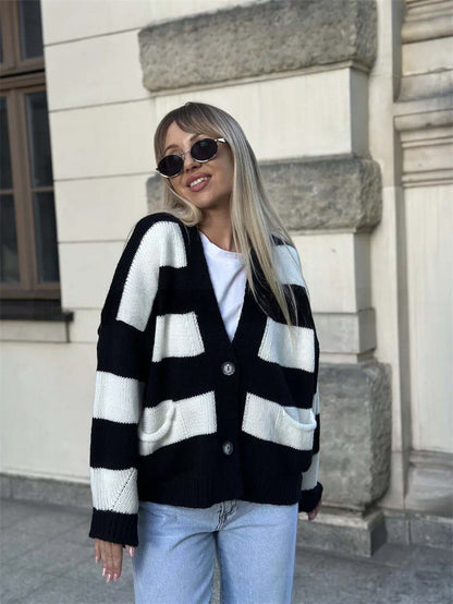 Women's striped cardigan - V-neck and long sleeves