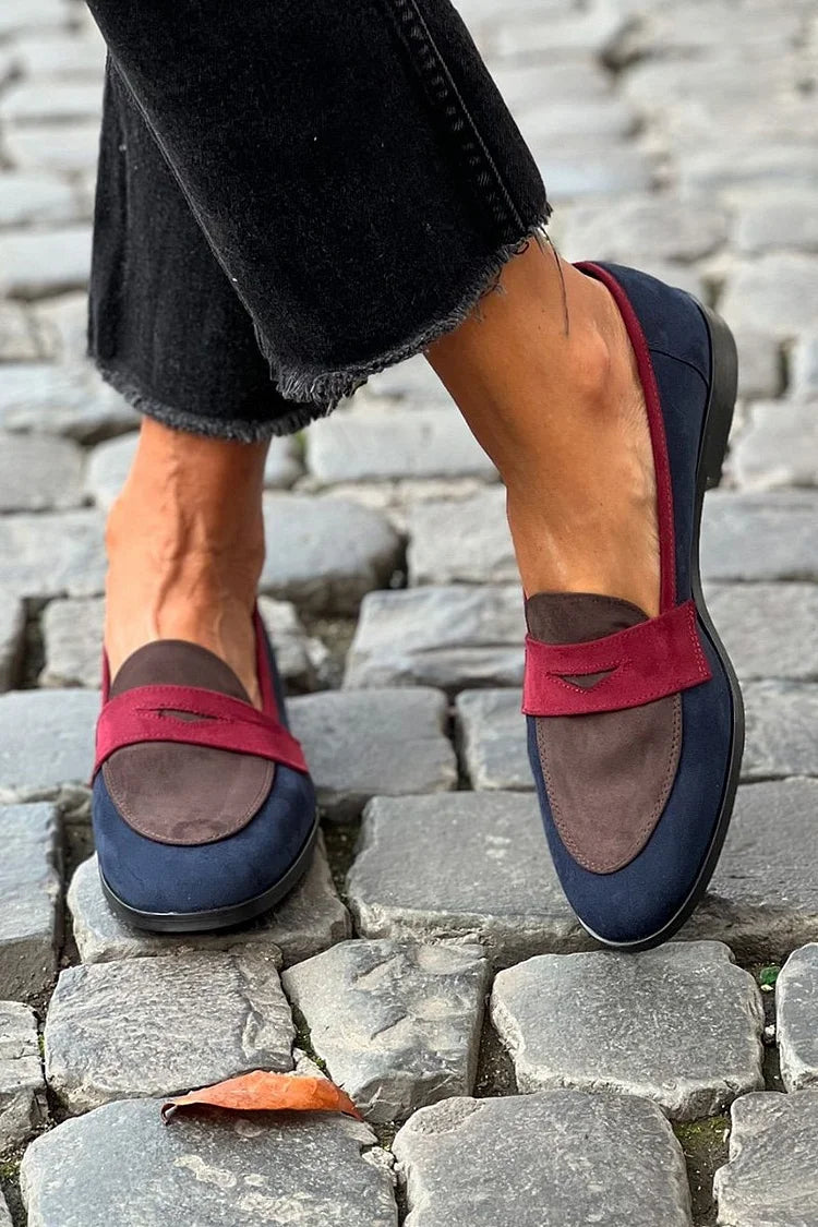 Round-toe women's moccasins – Low heels, for office and everyday wear