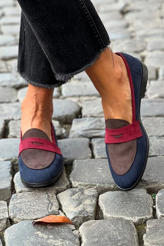 Round-toe women's moccasins – Low heels, for office and everyday wear