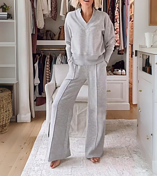 Modern Two-Piece Lounge Set for Women – High V-Neck Long Sleeve Top and Wide Pants