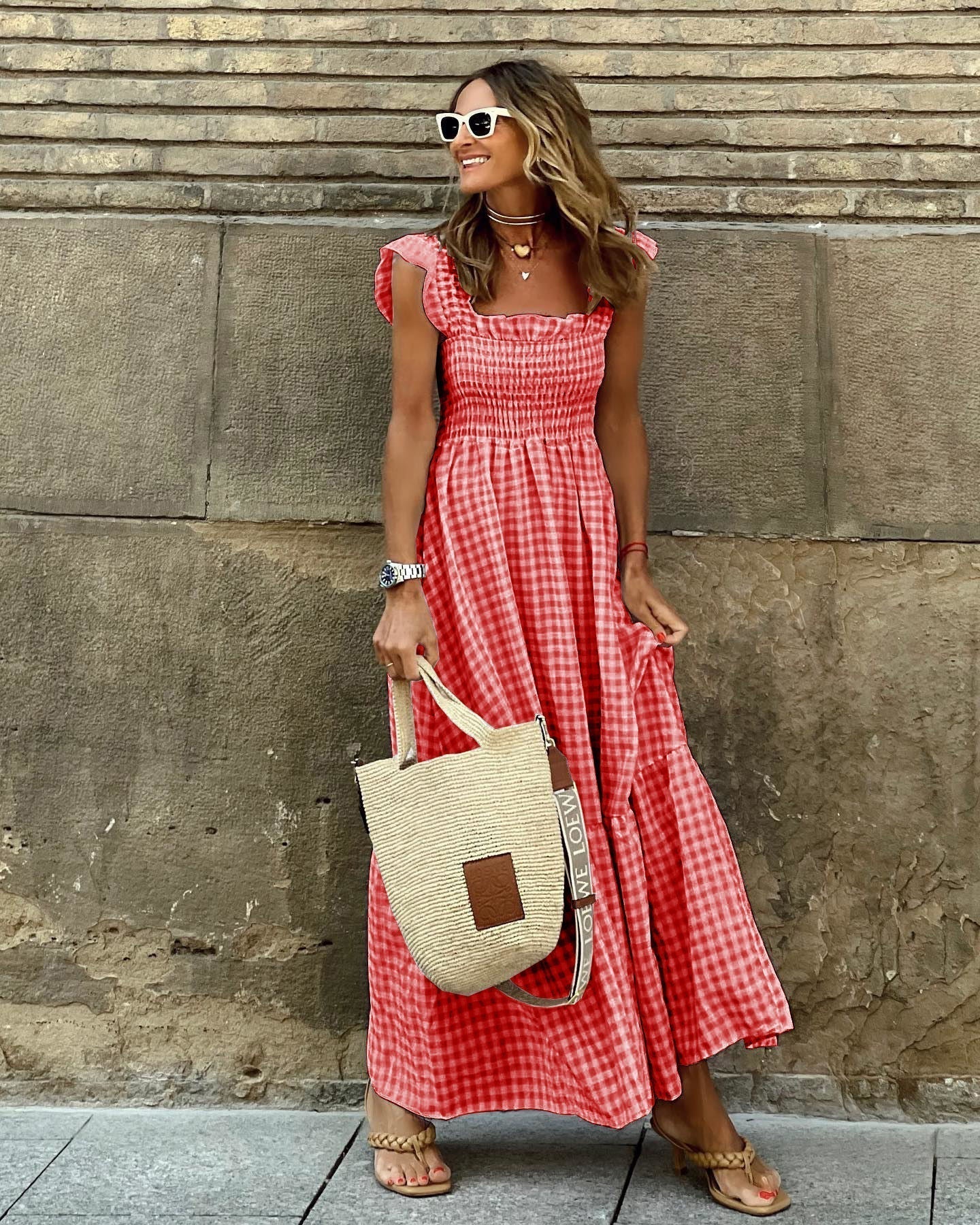 Robe longue élégante à manches smockées