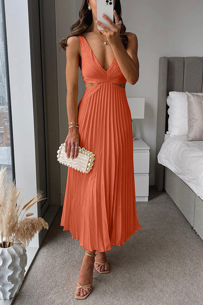 Robe Longue Satinée Femme Décolleté en V Plissé – Élégance Structurée