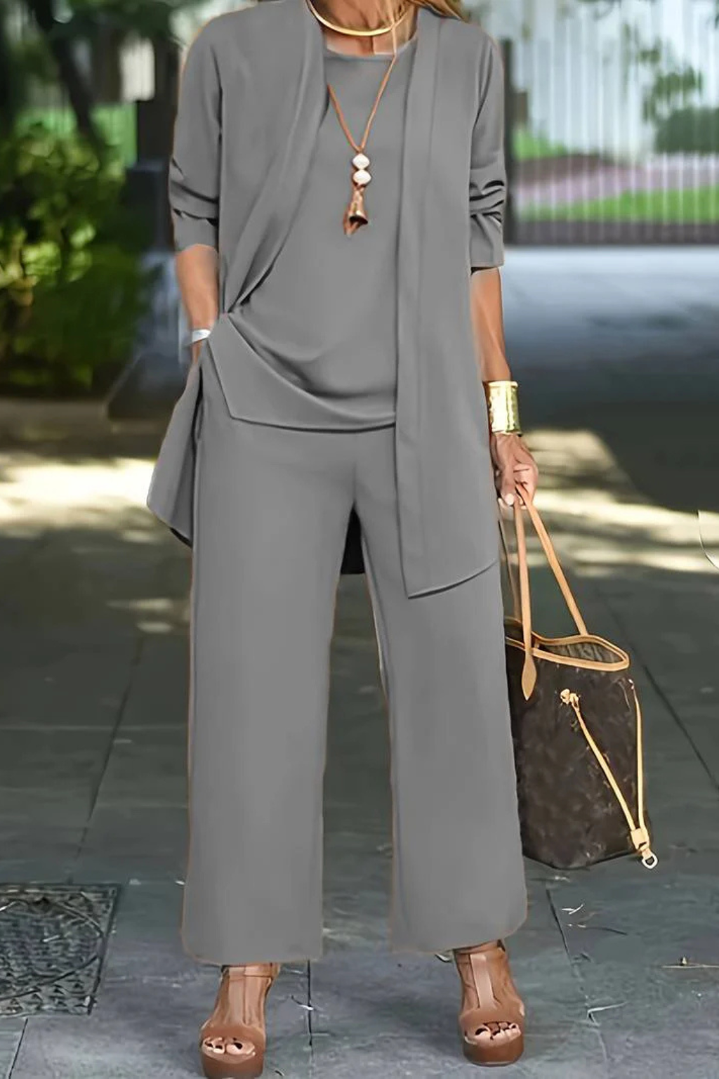 Ensemble trois pièces élégant pour femme – Style chic et sophistiqué pour les soirées d'affaires