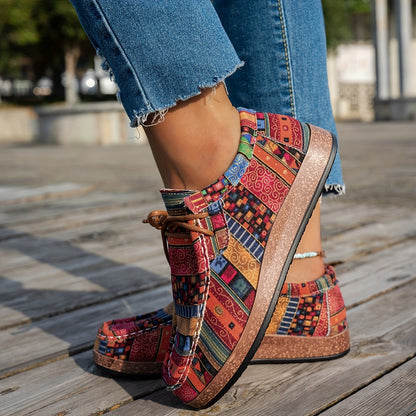 Casual Sneakers with Lively Patchwork – Elegant Footwear for Every Day