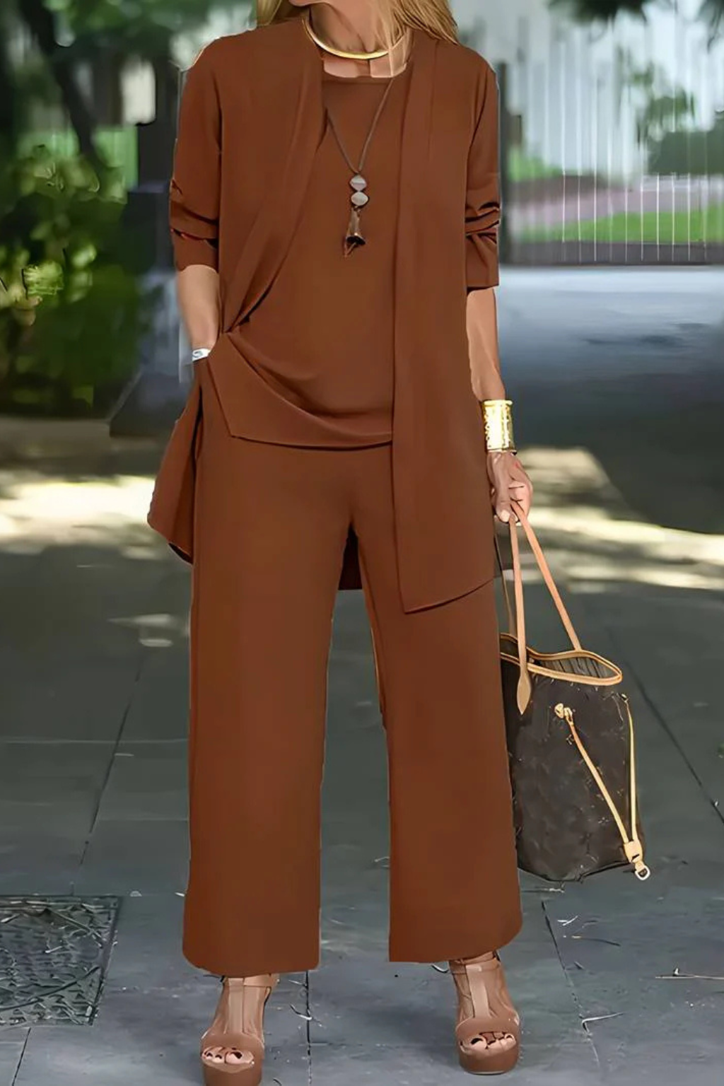 Ensemble trois pièces élégant pour femme – Style chic et sophistiqué pour les soirées d'affaires