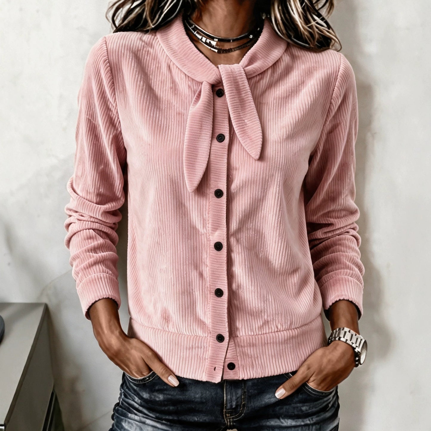 Maglione da donna abbottonato con fiocco in velluto – Morbido e raffinato