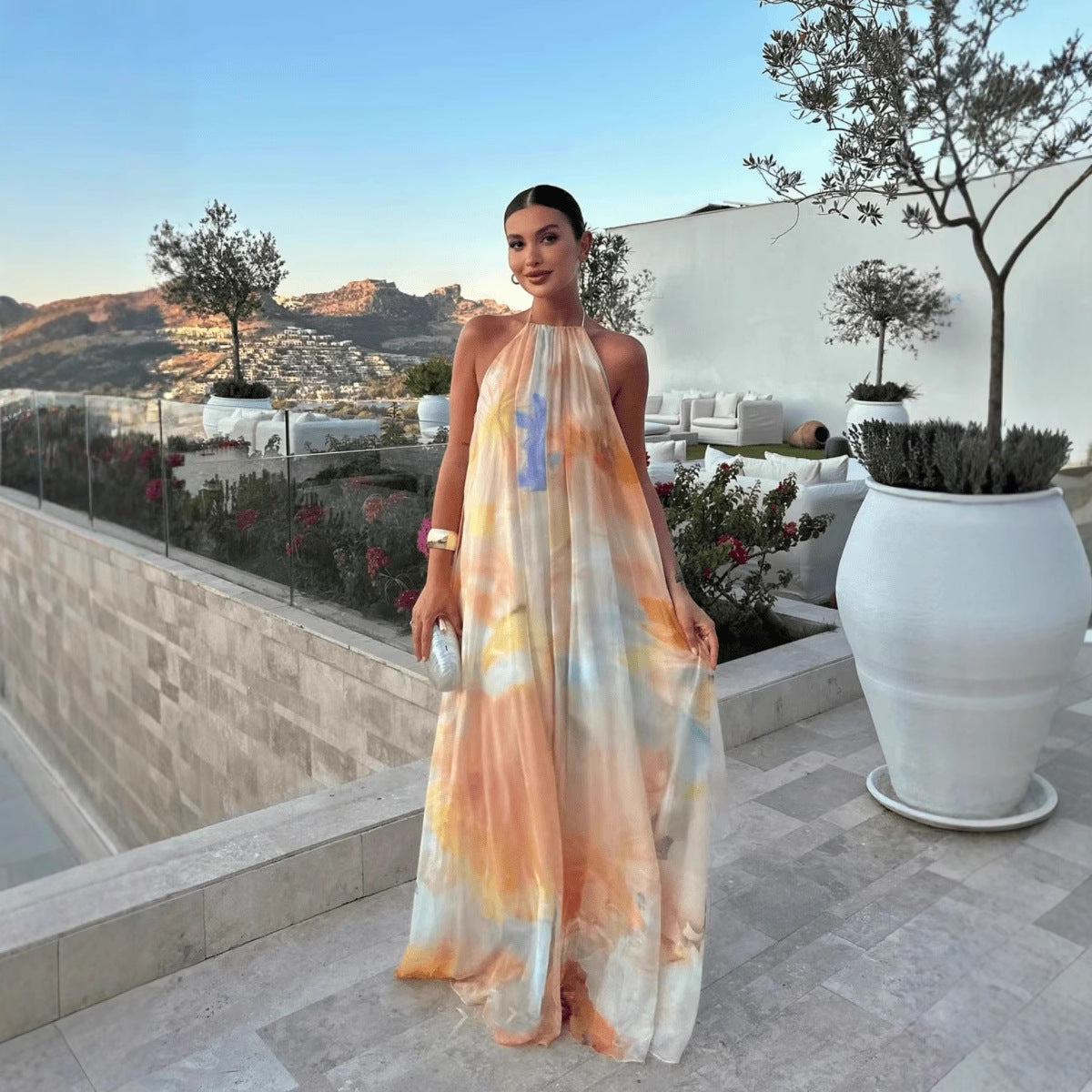 Robe maxi imprimée femme – Col halter et dos nu pour l’été