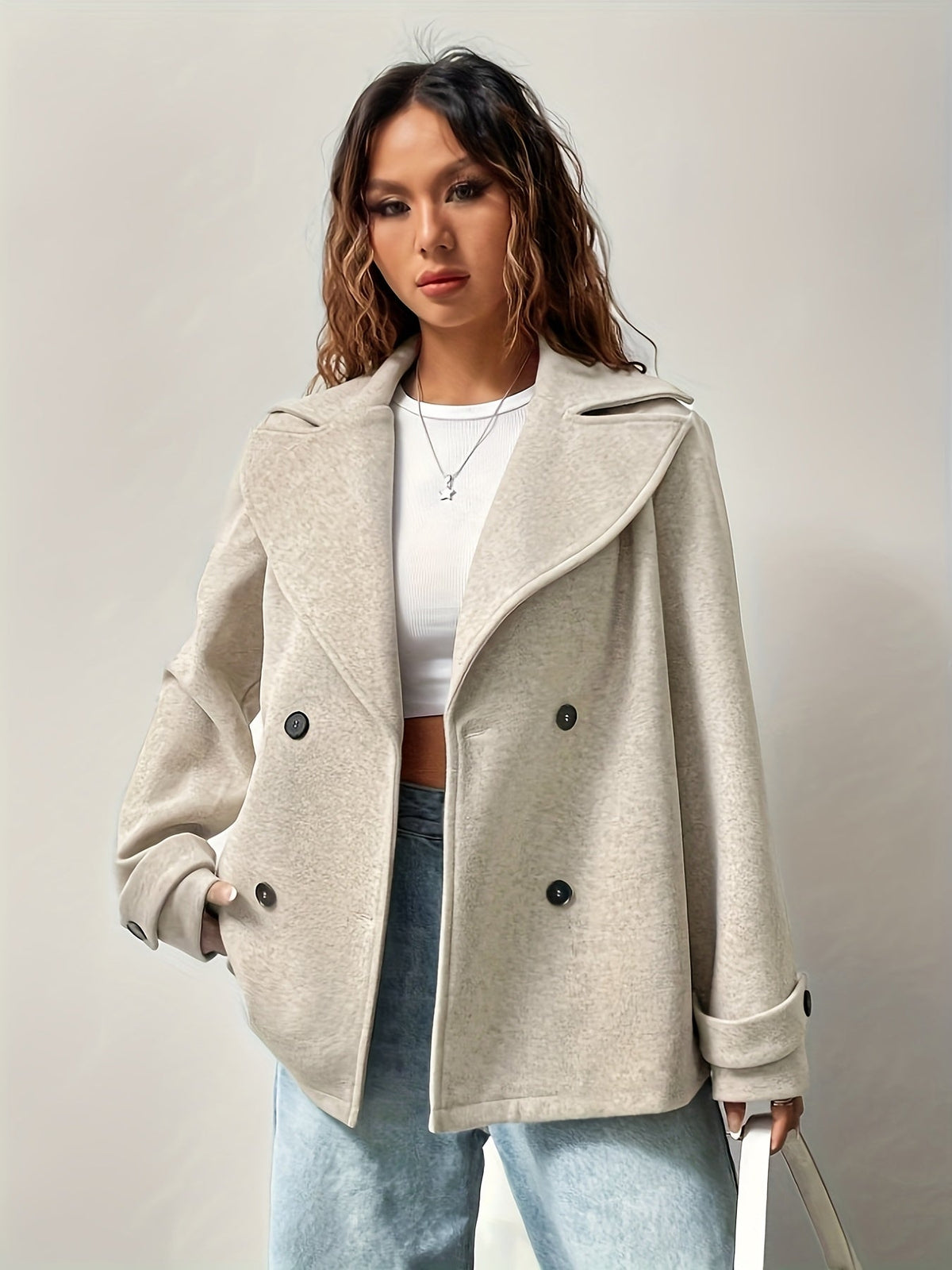 Caban beige oversize da donna - Elegante e strutturato