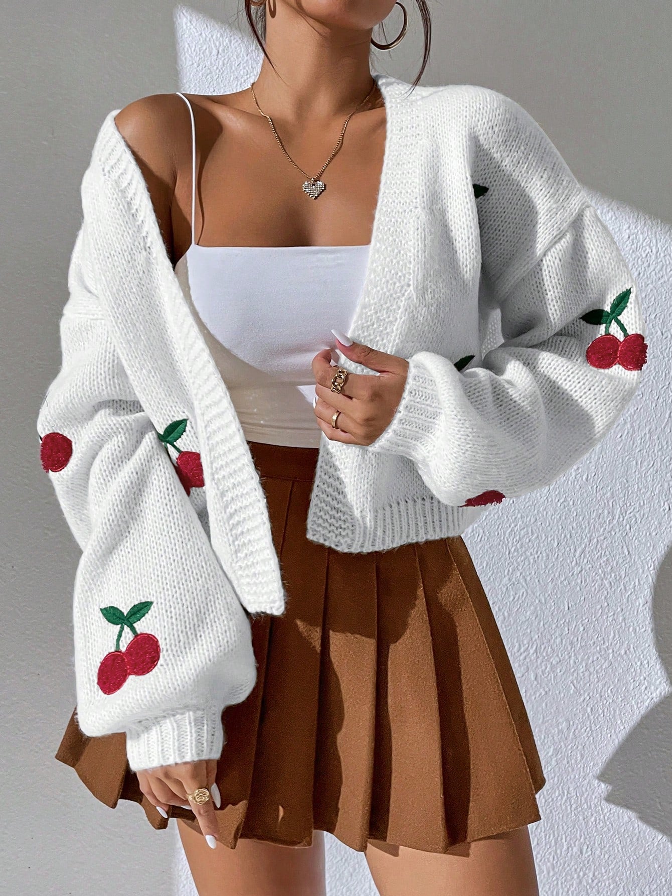 Cardigan Tricoté pour Femme Broderie Cerise – Manches Longues Décontracté