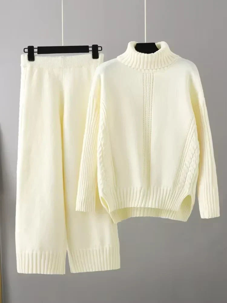 Sæt til kvinder med rullekravesweater og løse bukser - Chikt og behageligt