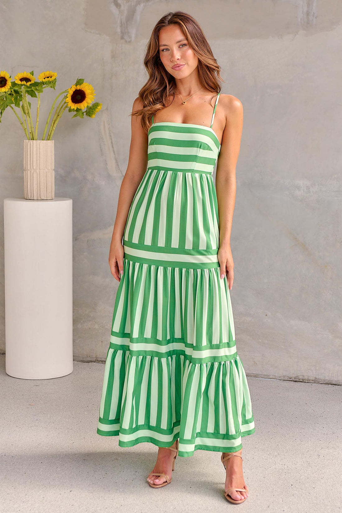 Robe longue d'été à rayures élégantes – Bretelles fines