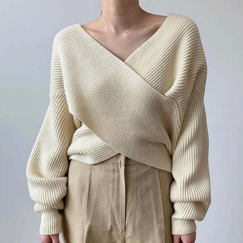 Women's cross-knit sweater - Elegant and comfortable