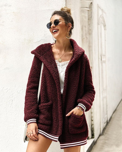Veste Longue en Fourrure Tendance Femme pour l’Hiver – Élégante et Confortable