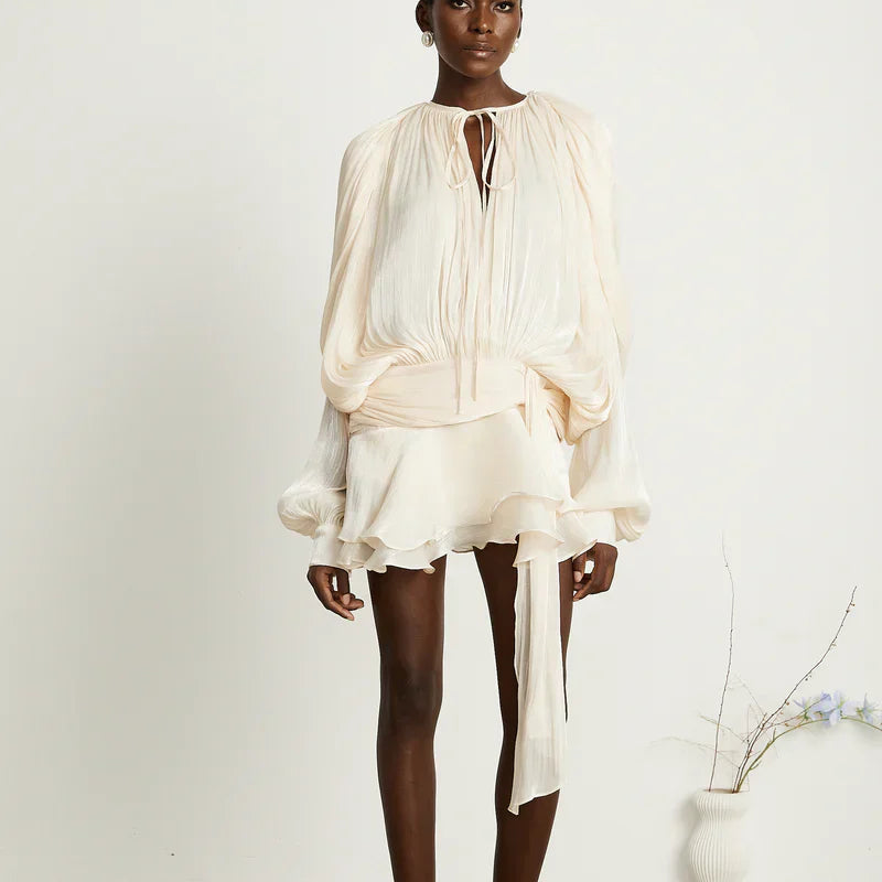 Robe Mini Rouge Élégante à Volants – Plissée avec Manches Fluides