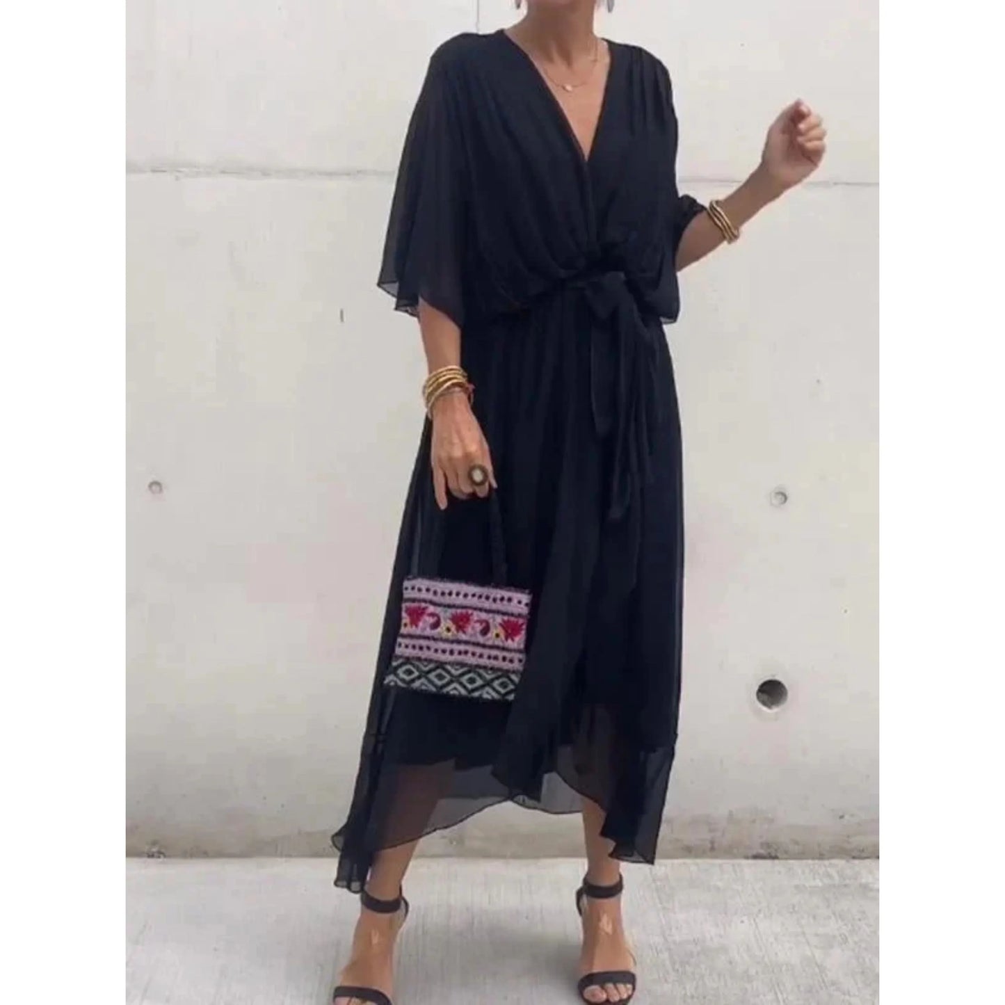Robe femme élégante fluide col V en mousseline – Moderne, légère, polyvalente