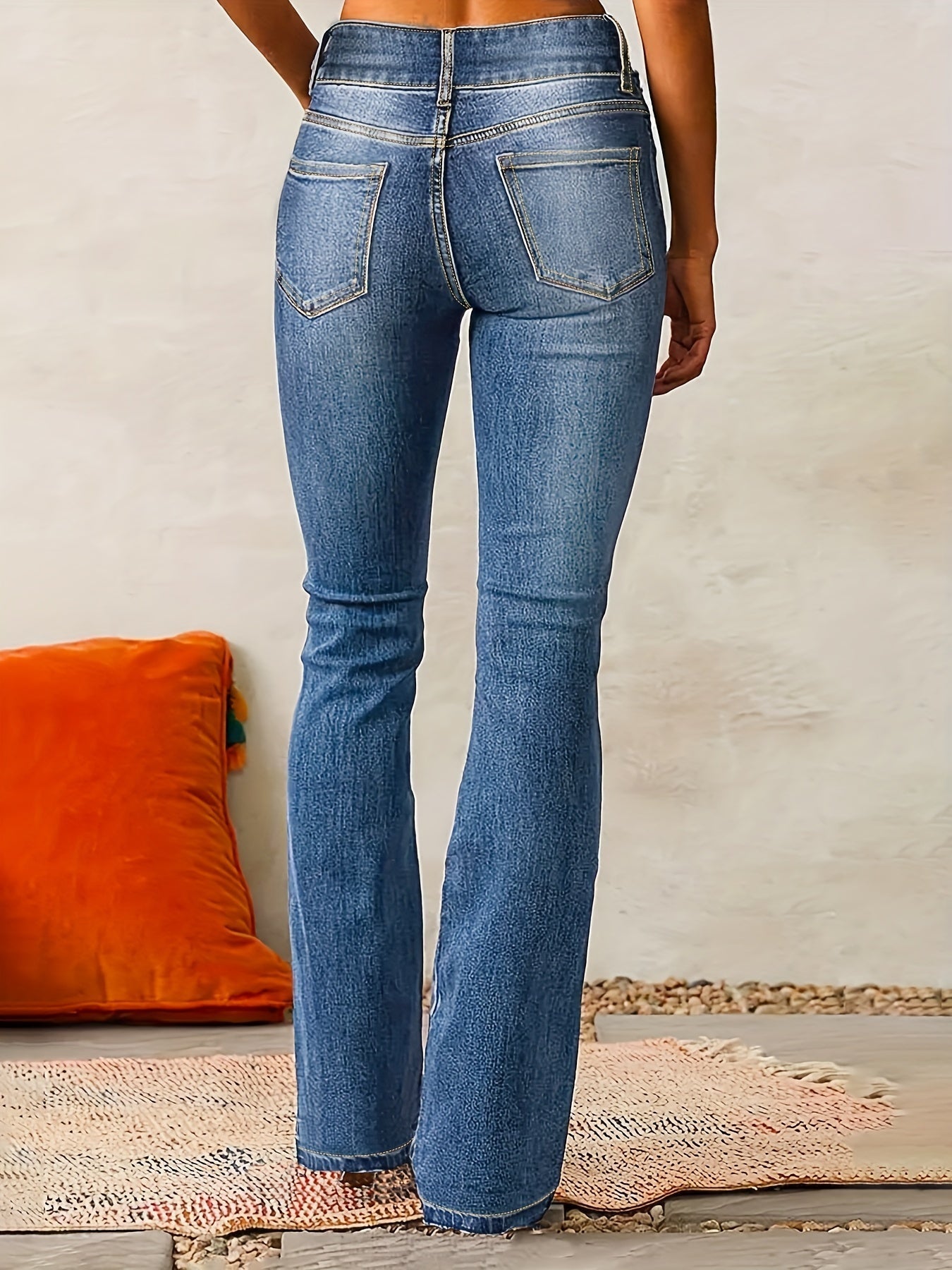 Luxury High-Waisted Flared Jeans for Women – Flattering, Modern, and Trendy Style.