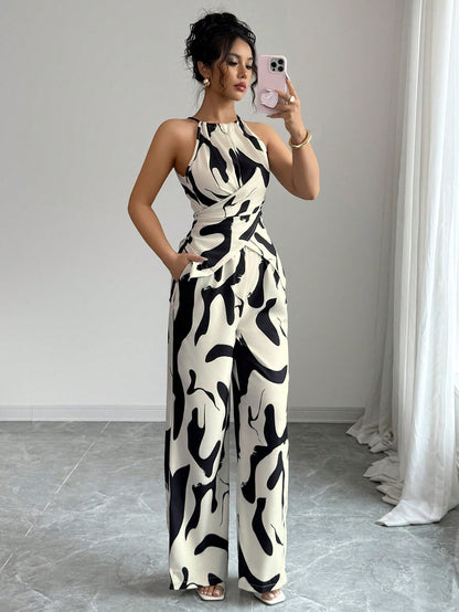 Combinaison femme dos nu imprimé noir et blanc