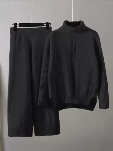 Sæt til kvinder med rullekravesweater og løse bukser - Chikt og behageligt
