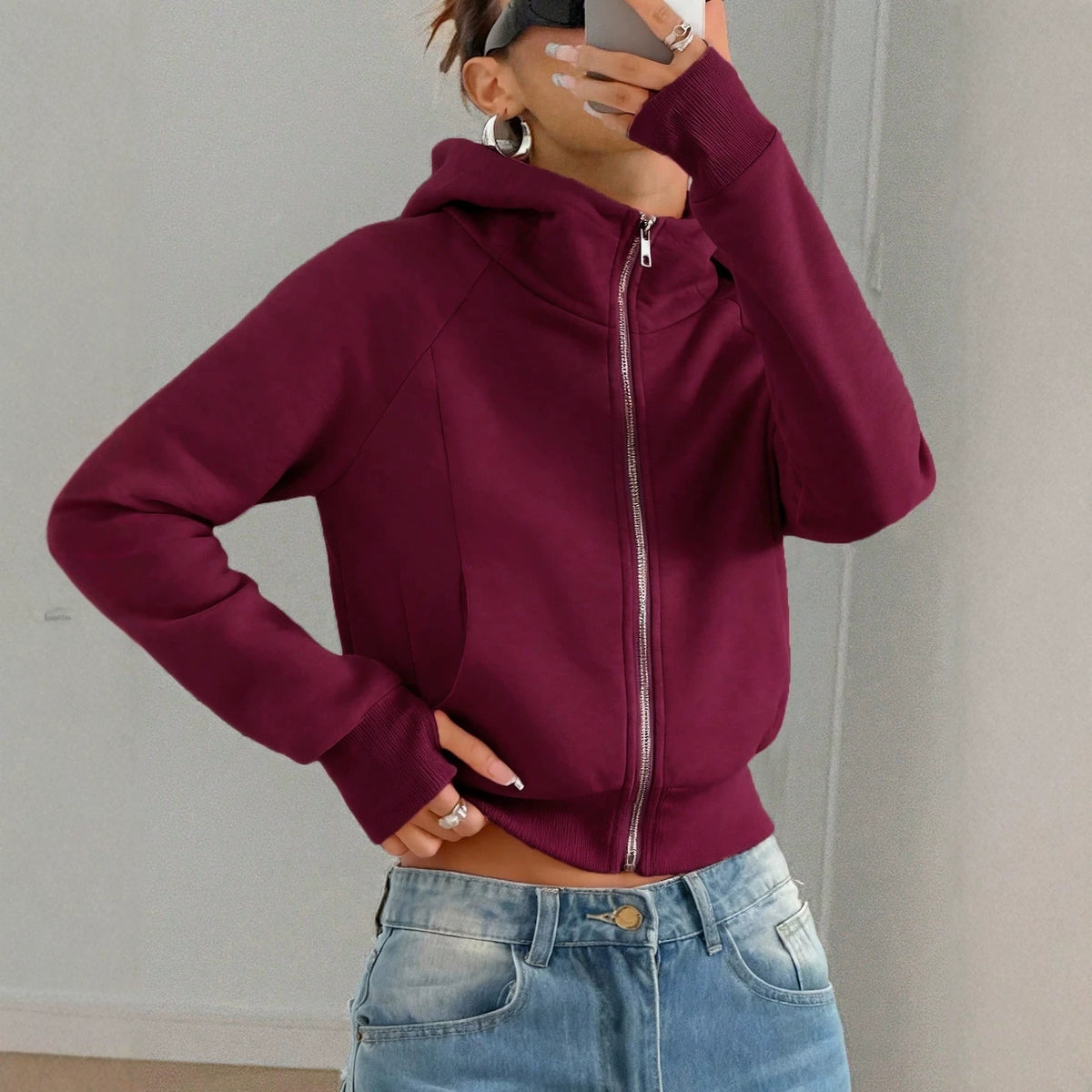 Sweat court femme a capuche uni - Decontracte et confortable