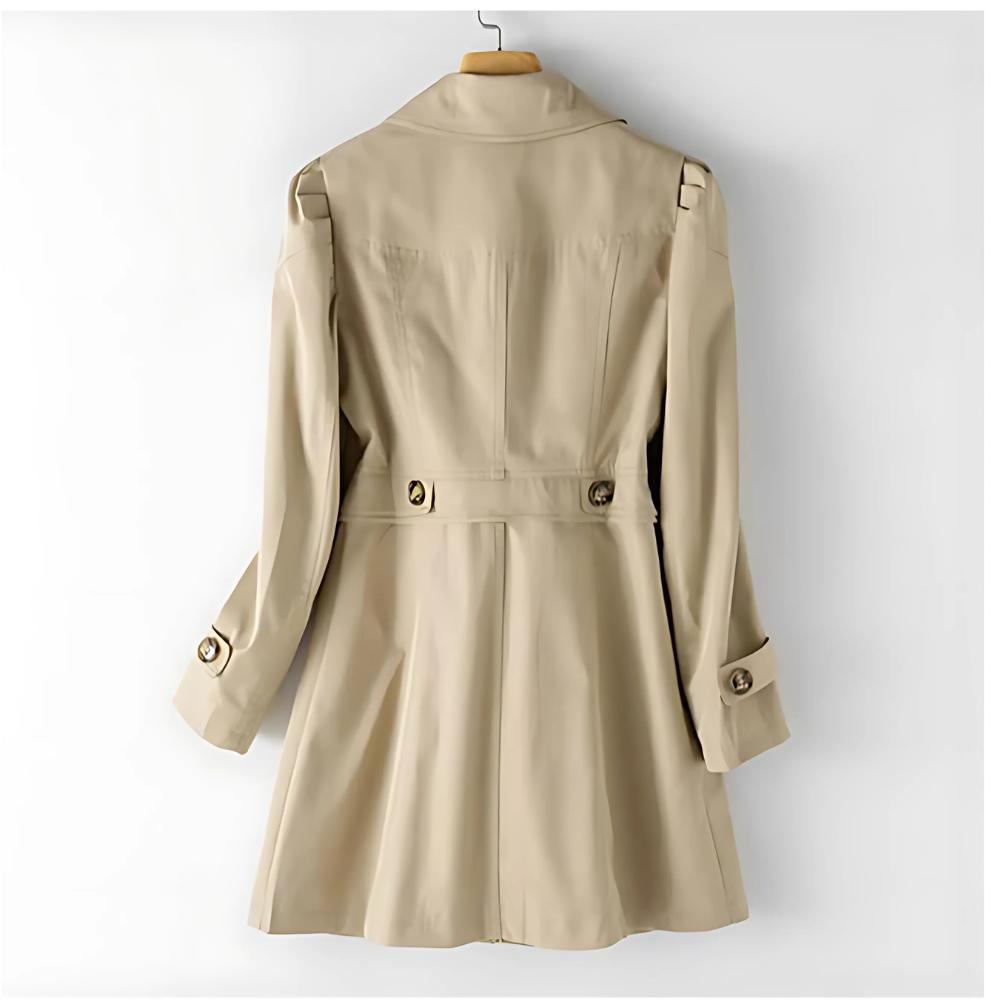 Women's fitted trench coat with buttons and classic collar - Elegant and timeless