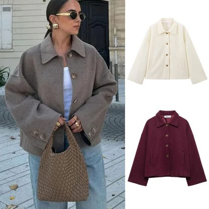 Women's short notched-collar coat - Chic and soft