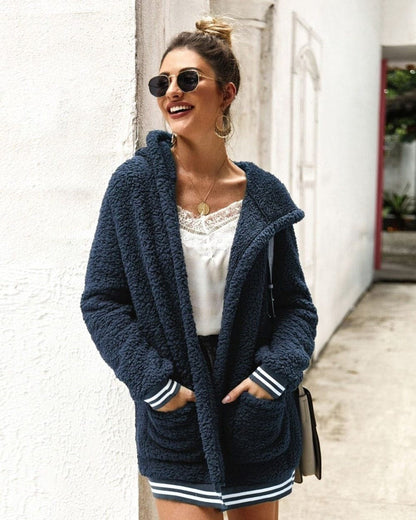 Veste Longue en Fourrure Tendance Femme pour l’Hiver – Élégante et Confortable