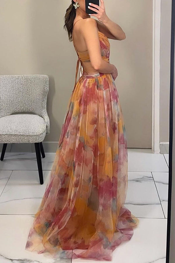 Robe longue élégante avec imprimé et laçage raffiné pour un look chic